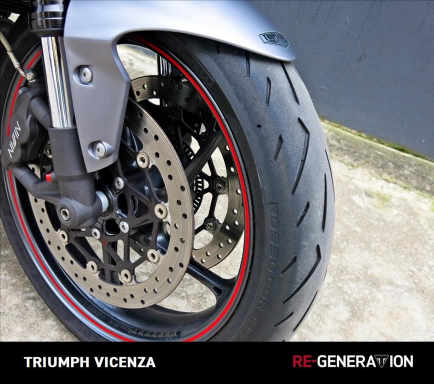 TRIUMPH Street Triple 675 R Abs