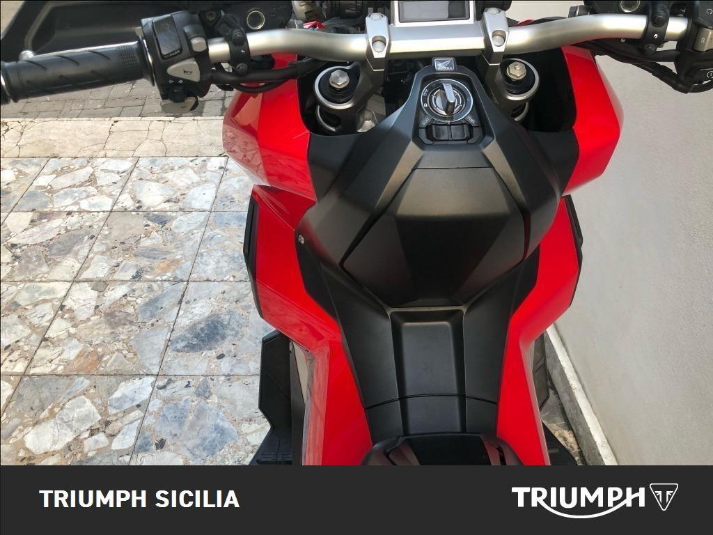 HONDA X-ADV 750 DCT Abs