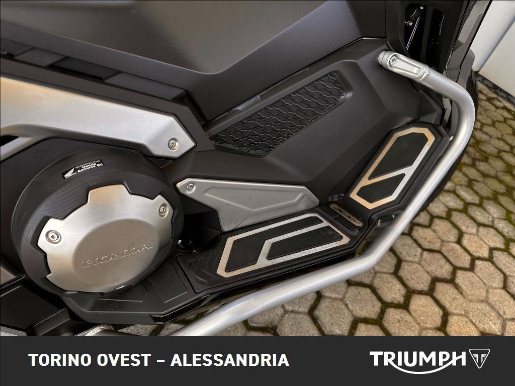 HONDA X-ADV 750 DCT Abs