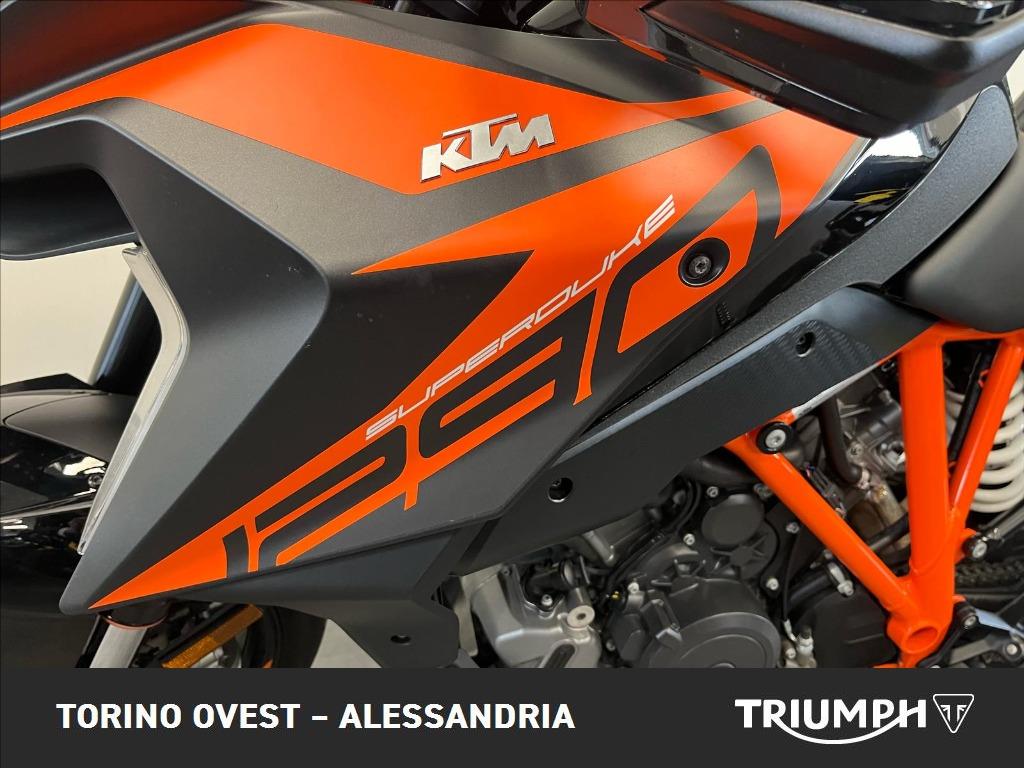 KTM 1290 Super Duke GT
