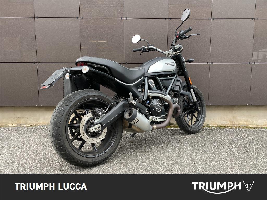 DUCATI Scrambler 800 Icon Dark