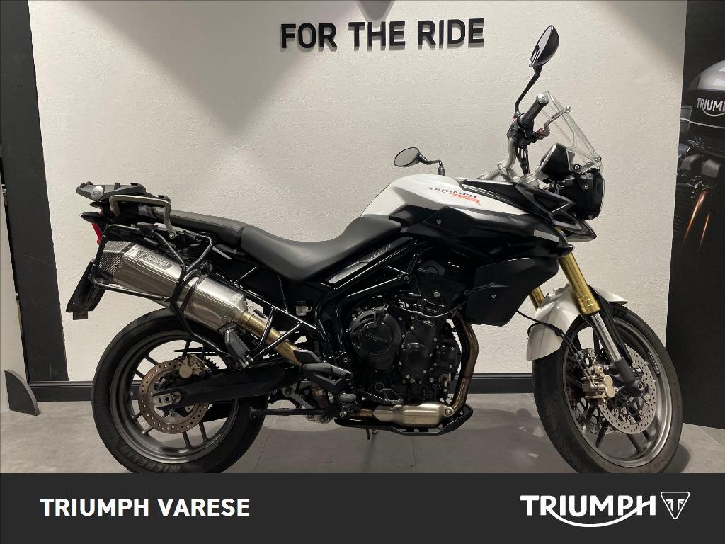 TRIUMPH Tiger 800 