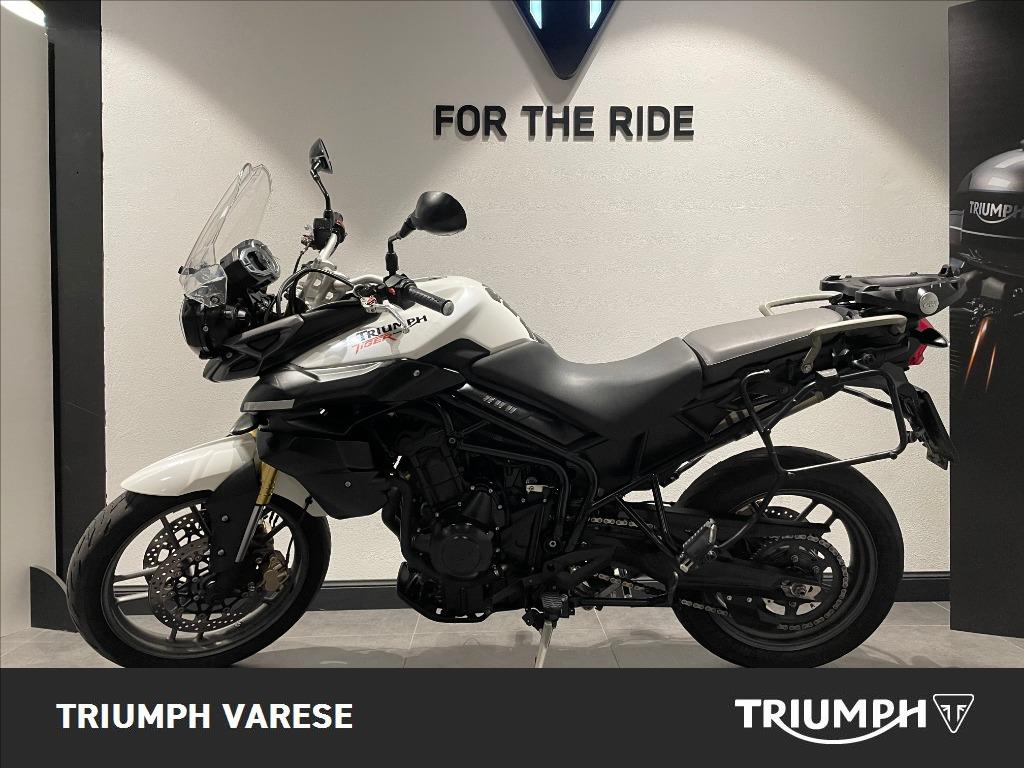 TRIUMPH Tiger 800 