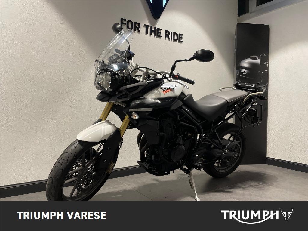 TRIUMPH Tiger 800 