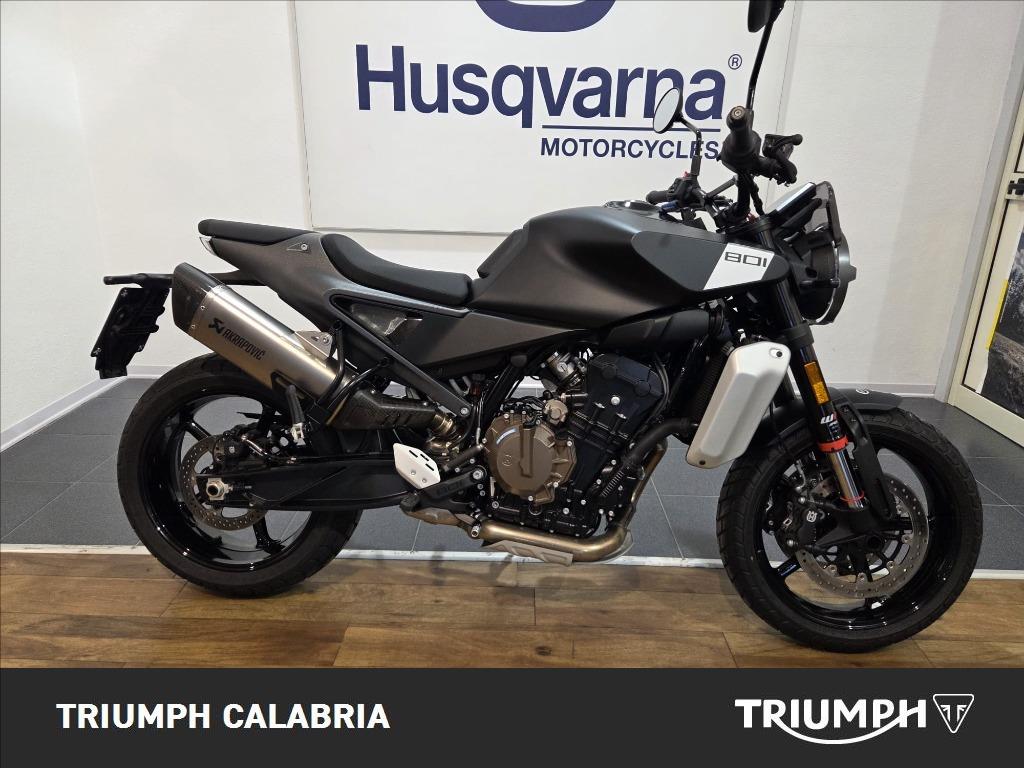 HUSQVARNA Svartpilen 801 