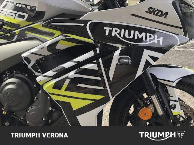 TRIUMPH Daytona 660 Abs