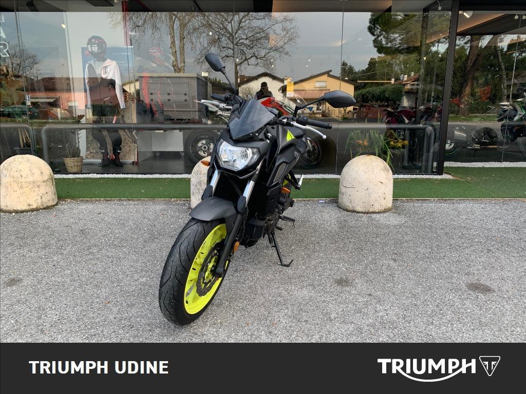 YAMAHA MT-07 690 Abs