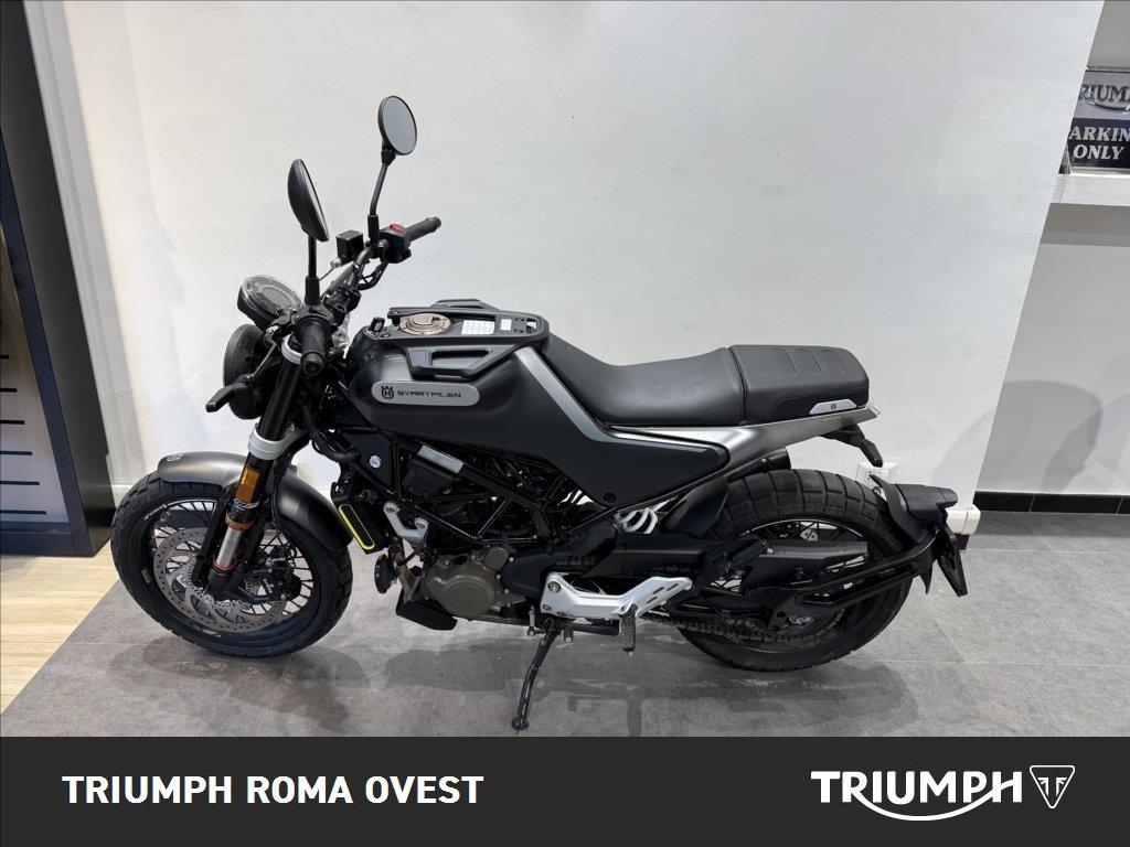 HUSQVARNA Svartpilen 125 4T