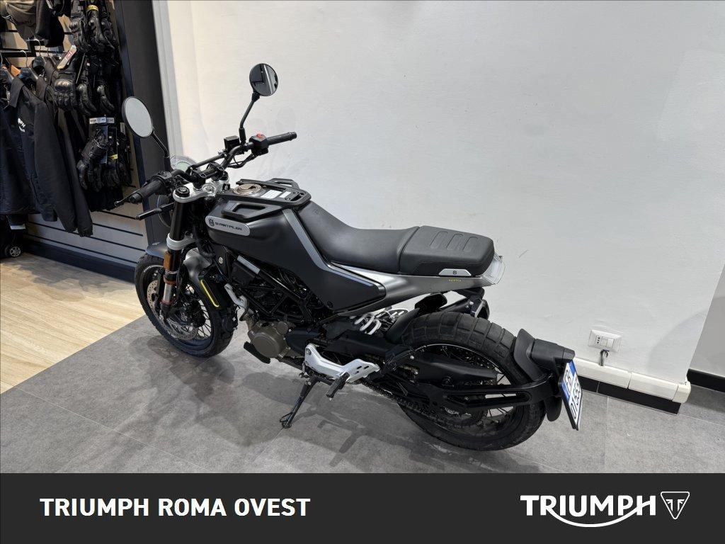 HUSQVARNA Svartpilen 125 4T