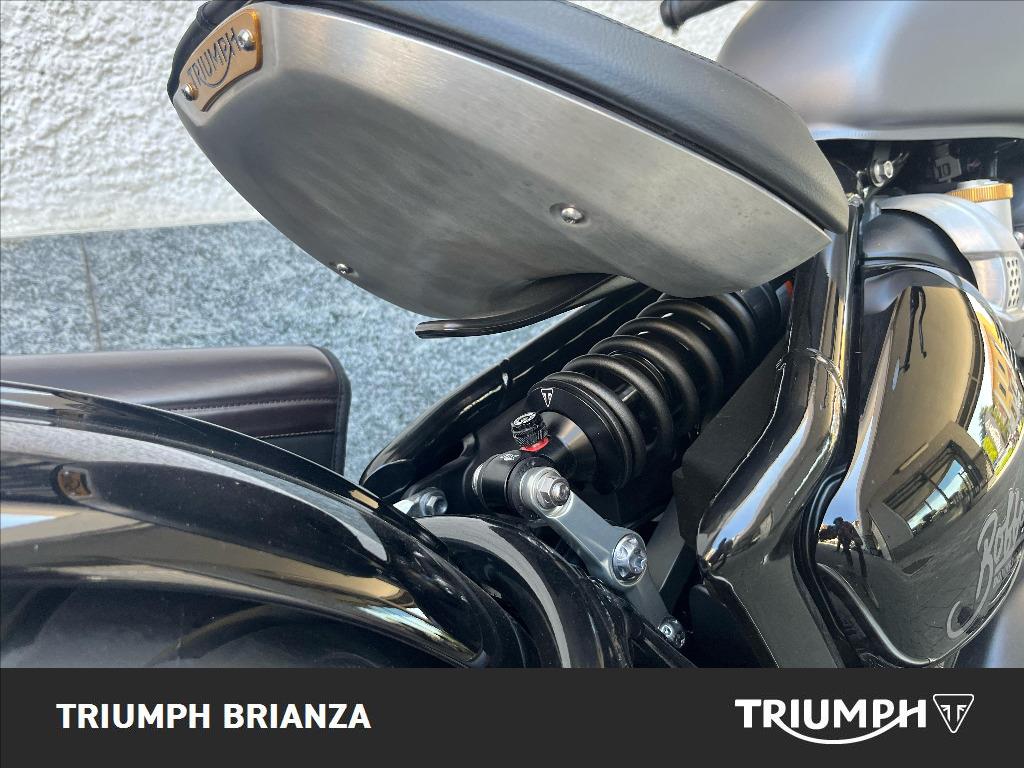 TRIUMPH Bonneville 1200 Bobber E5+