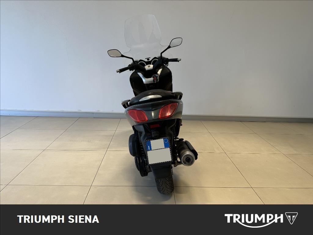 YAMAHA X-Max 250 