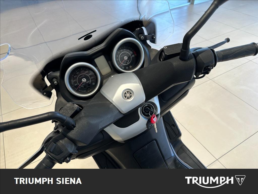 YAMAHA X-Max 250 