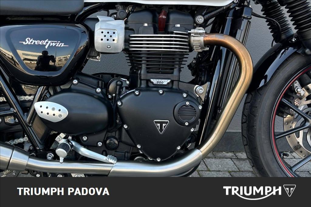 TRIUMPH Street Twin 900 