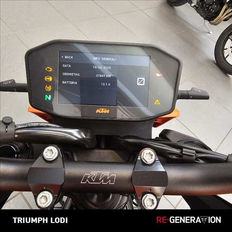 KTM 890 Duke 