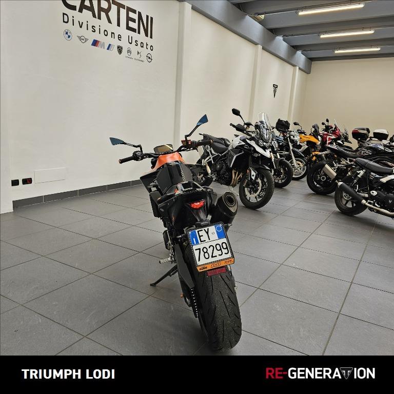 KTM 890 Duke 