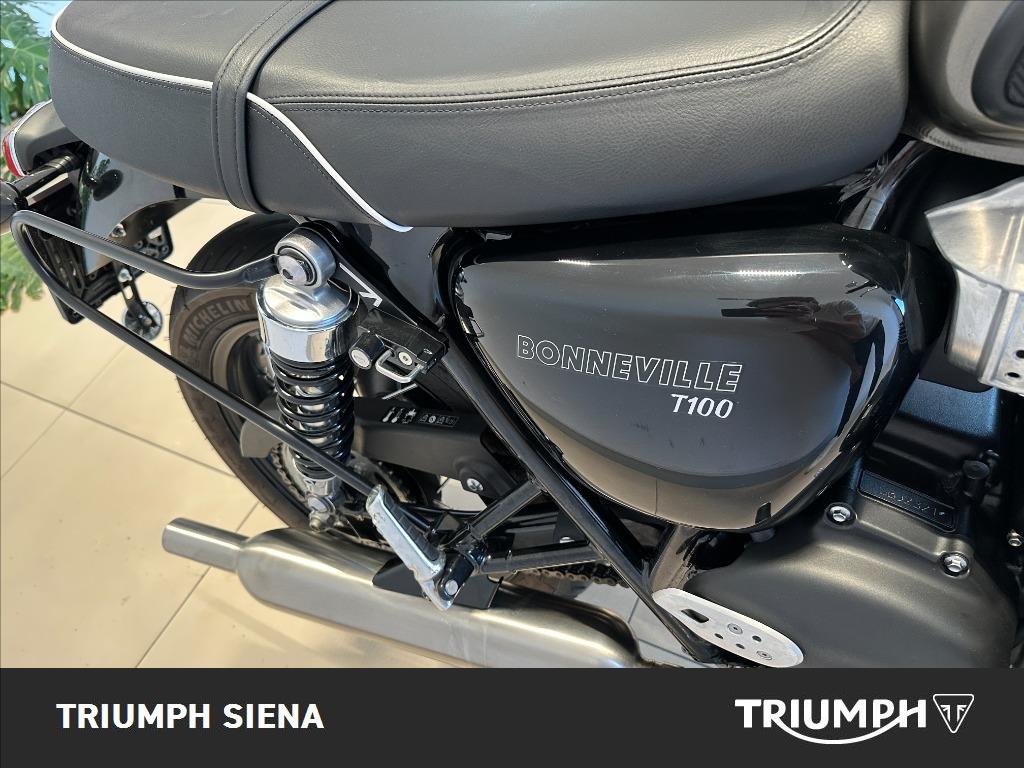 TRIUMPH Bonneville 900 T100 Chrome Edition