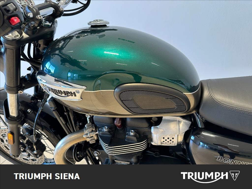 TRIUMPH Bonneville 900 T100 Chrome Edition