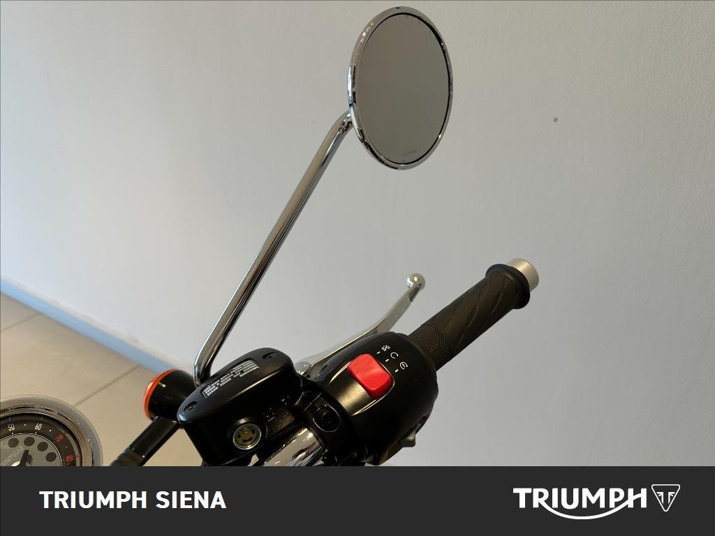 TRIUMPH Bonneville 900 T100 Chrome Edition