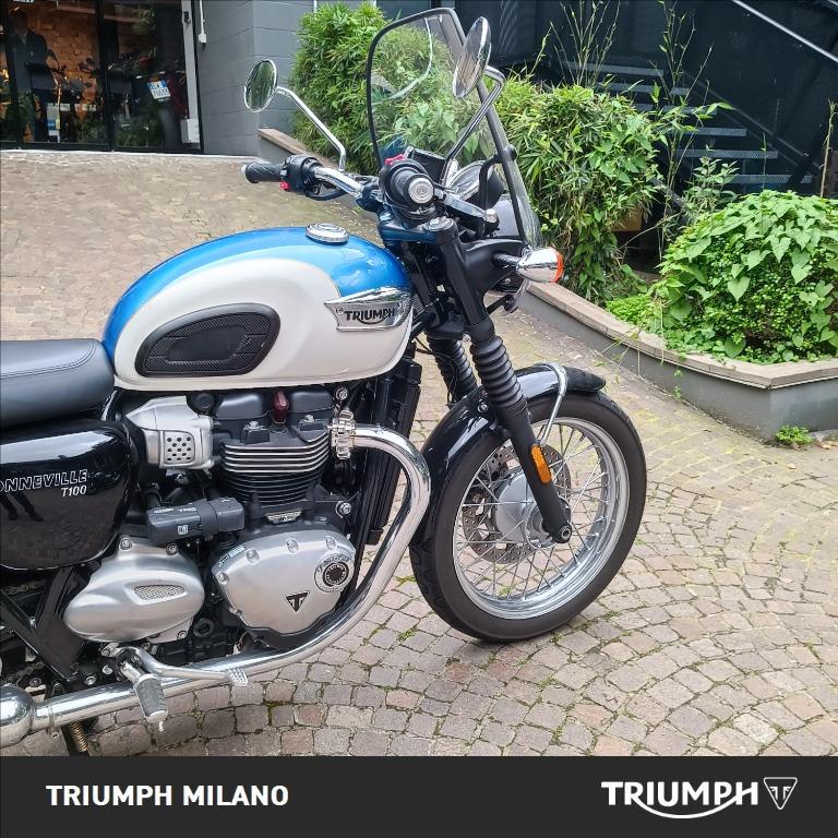 TRIUMPH Bonneville 900 T100 