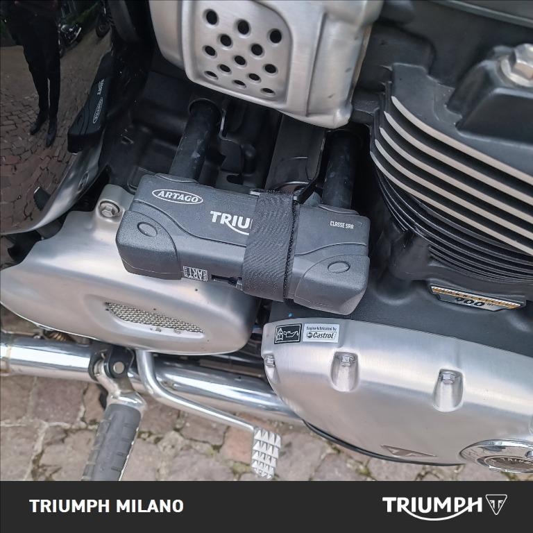 TRIUMPH Bonneville 900 T100 
