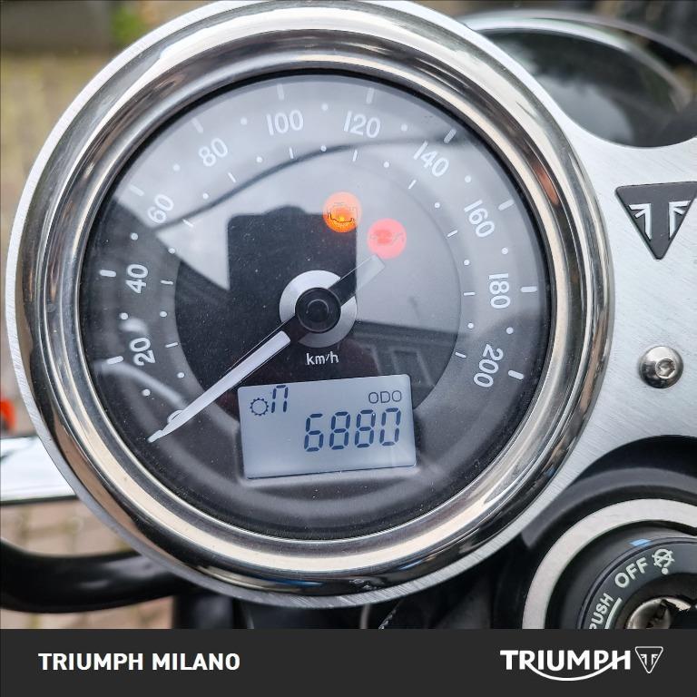 TRIUMPH Bonneville 900 T100 