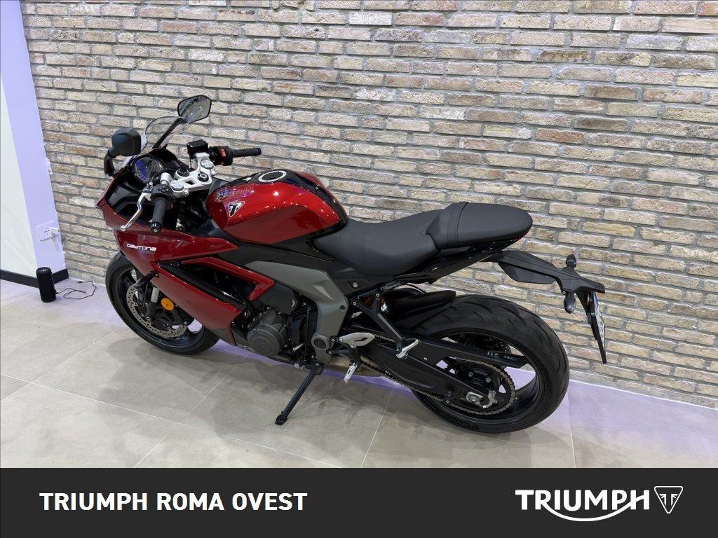 TRIUMPH Daytona 660 Abs