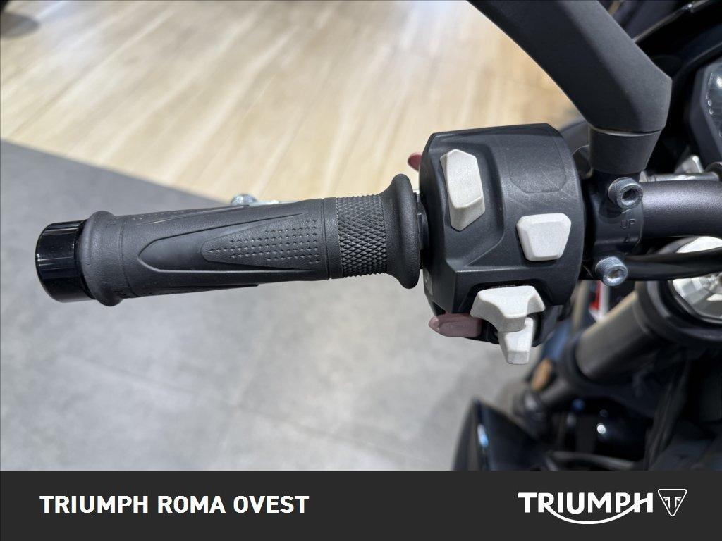 TRIUMPH Street Triple 765 R