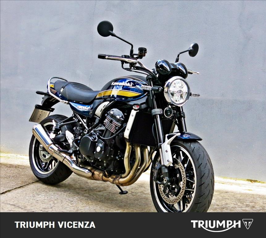 KAWASAKI Z 900 RS Metallic Spark Black