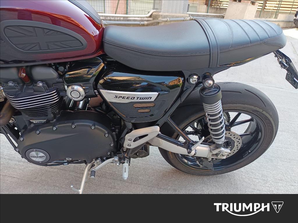 TRIUMPH Speed Twin 1200 Stealth Edition Abs