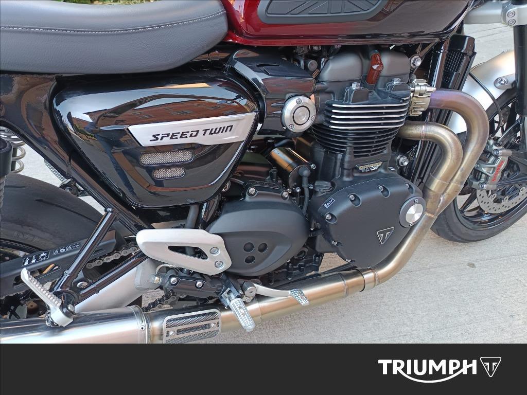TRIUMPH Speed Twin 1200 Stealth Edition Abs