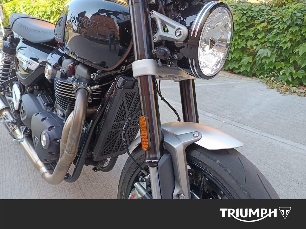 TRIUMPH Speed Twin 1200 Stealth Edition Abs