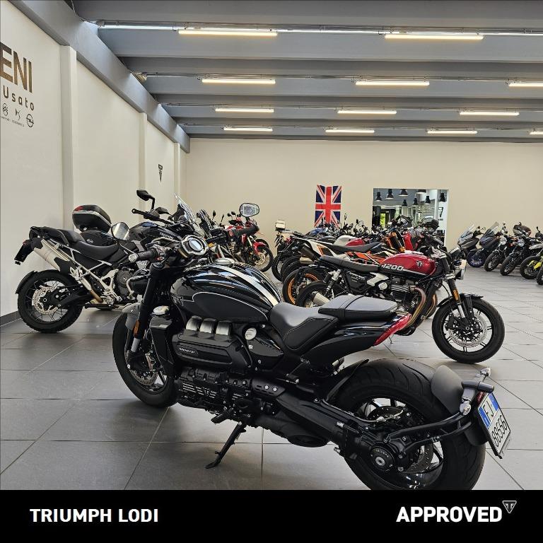 TRIUMPH Rocket III 2500 Storm R