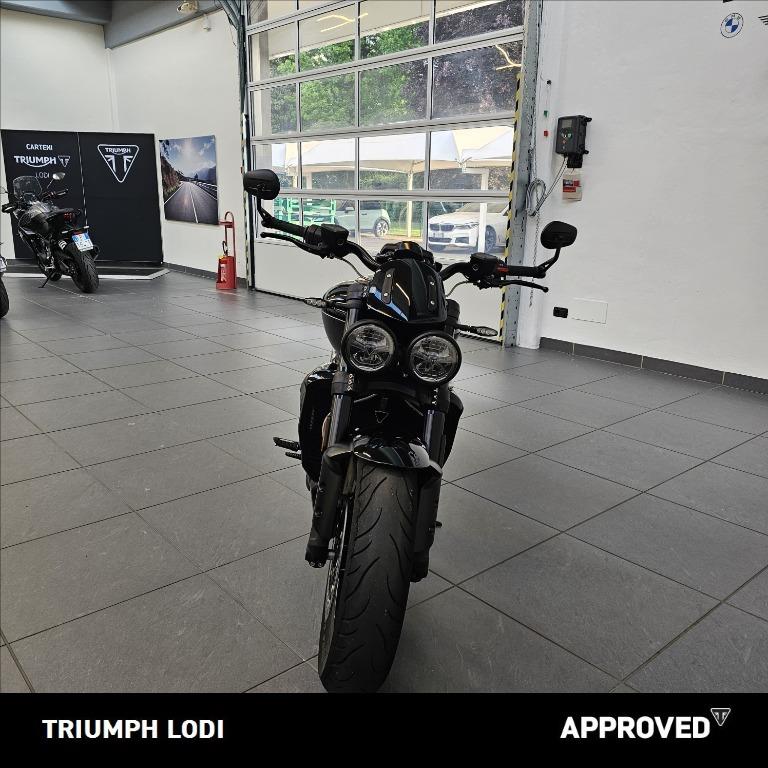 TRIUMPH Rocket III 2500 Storm R