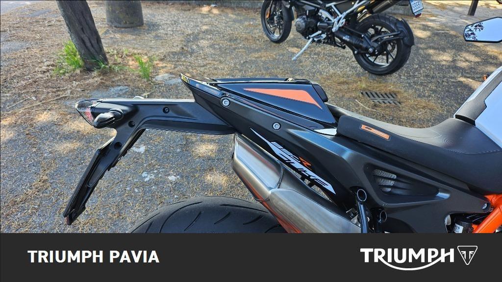 KTM 890 Duke R