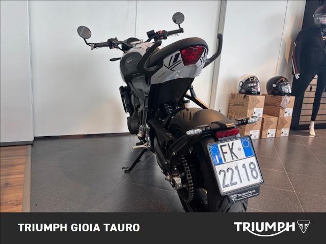 TRIUMPH Trident 660 Triple Tribute Abs