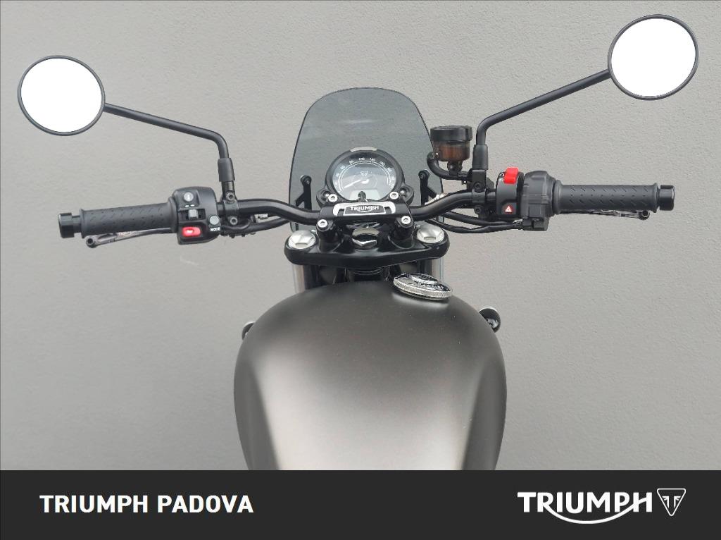 TRIUMPH Street Twin 900 