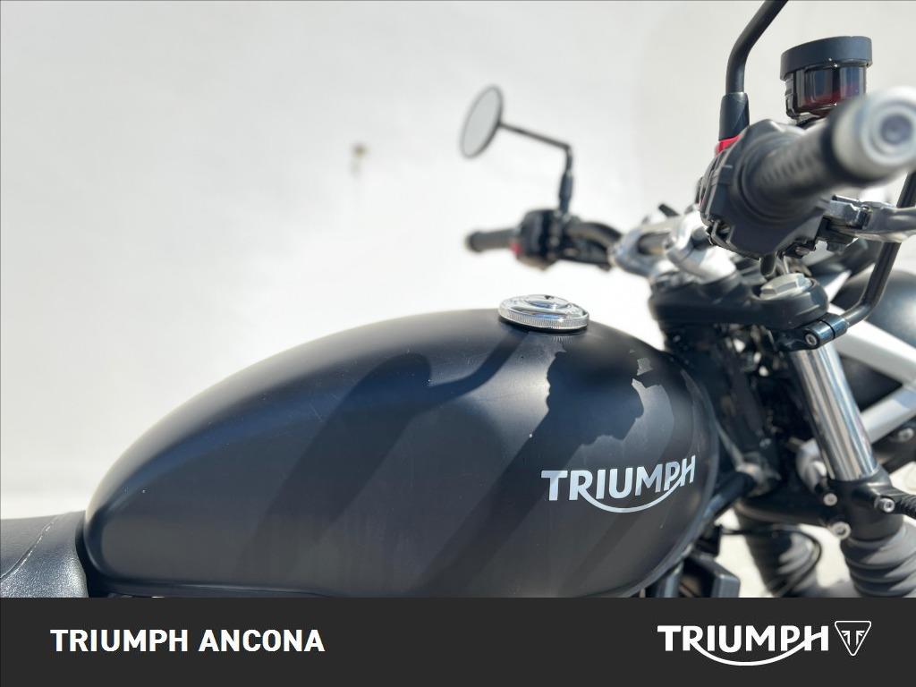 TRIUMPH Street Twin 900 