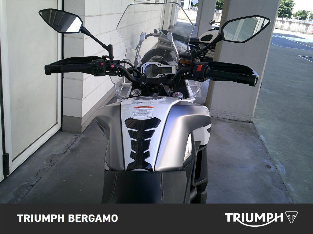 CFMOTO 650 MT Abs