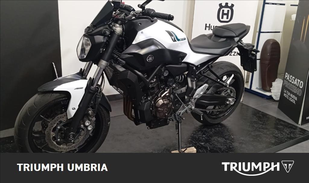 YAMAHA MT-07 690 Abs