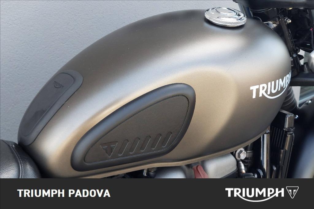 TRIUMPH Street Twin 900 