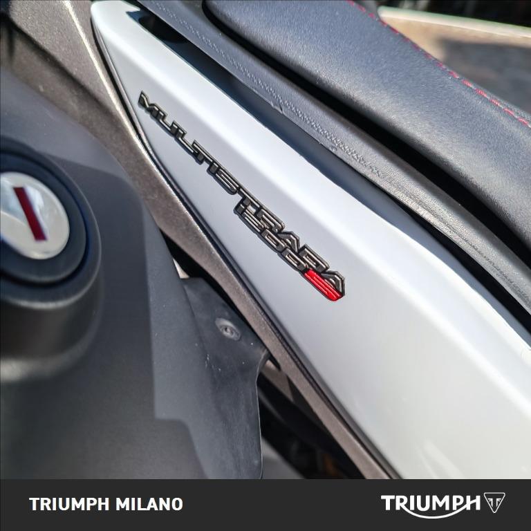 DUCATI Multistrada 1200 S White