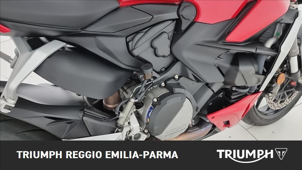 DUCATI Streetfighter V2 955 Red
