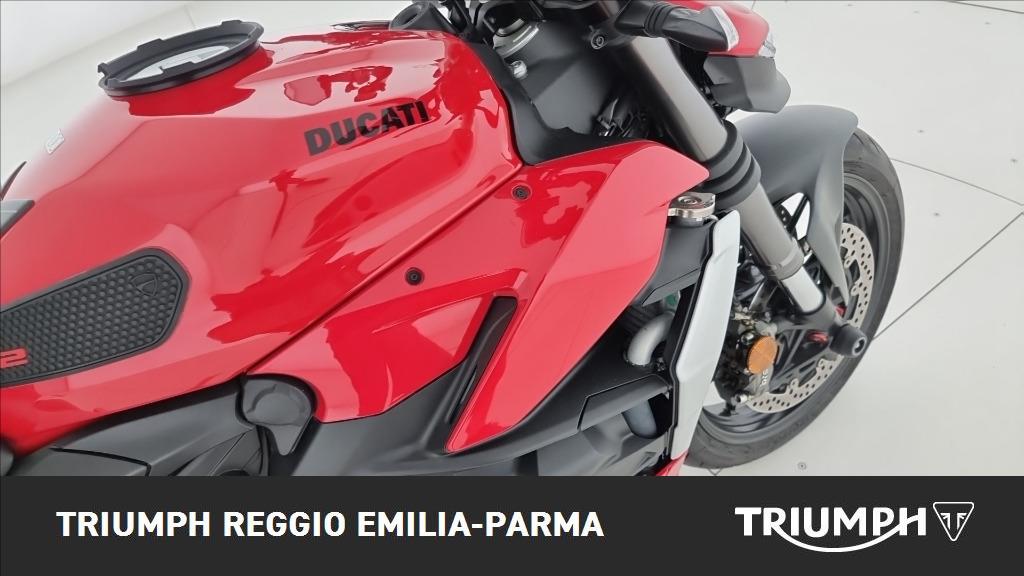DUCATI Streetfighter V2 955 Red