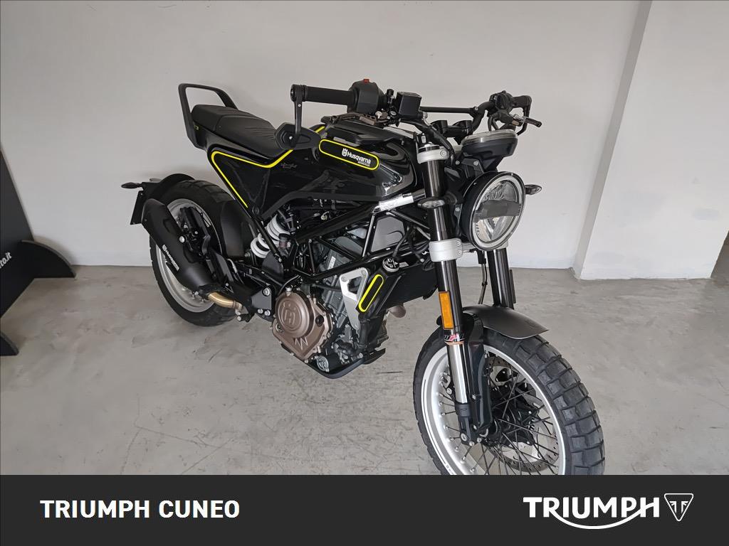 HUSQVARNA Svartpilen 401 4T