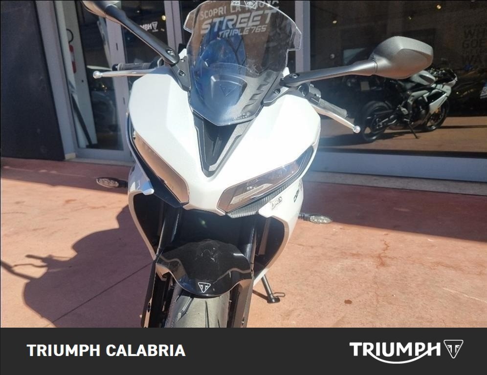 TRIUMPH Daytona 660 Abs
