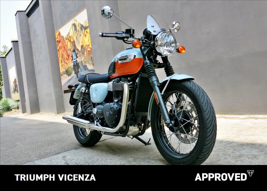 TRIUMPH Bonneville 900 T100 