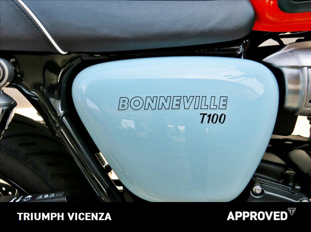 TRIUMPH Bonneville 900 T100 
