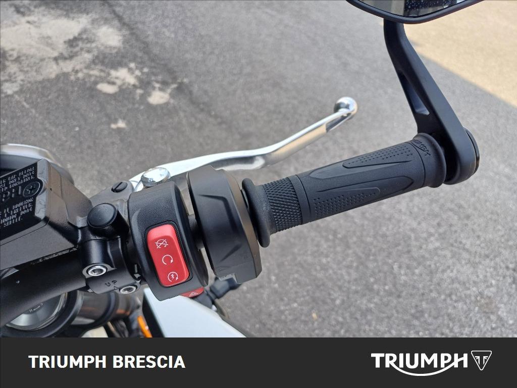 TRIUMPH Street Triple 765 R