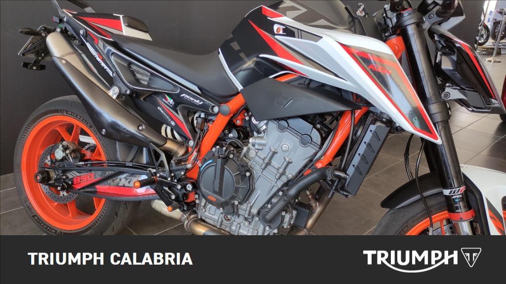 KTM 890 Duke R