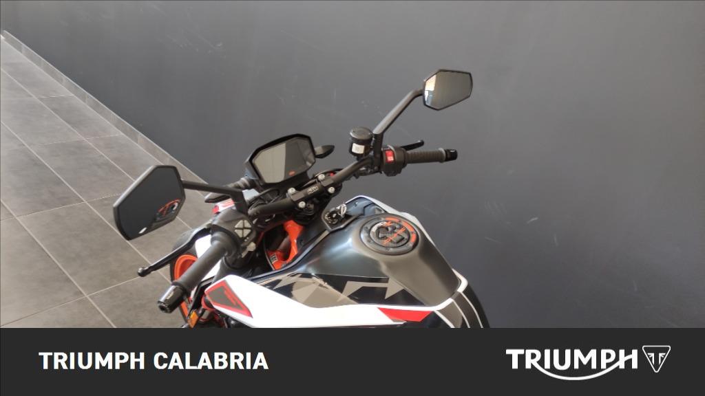 KTM 890 Duke R